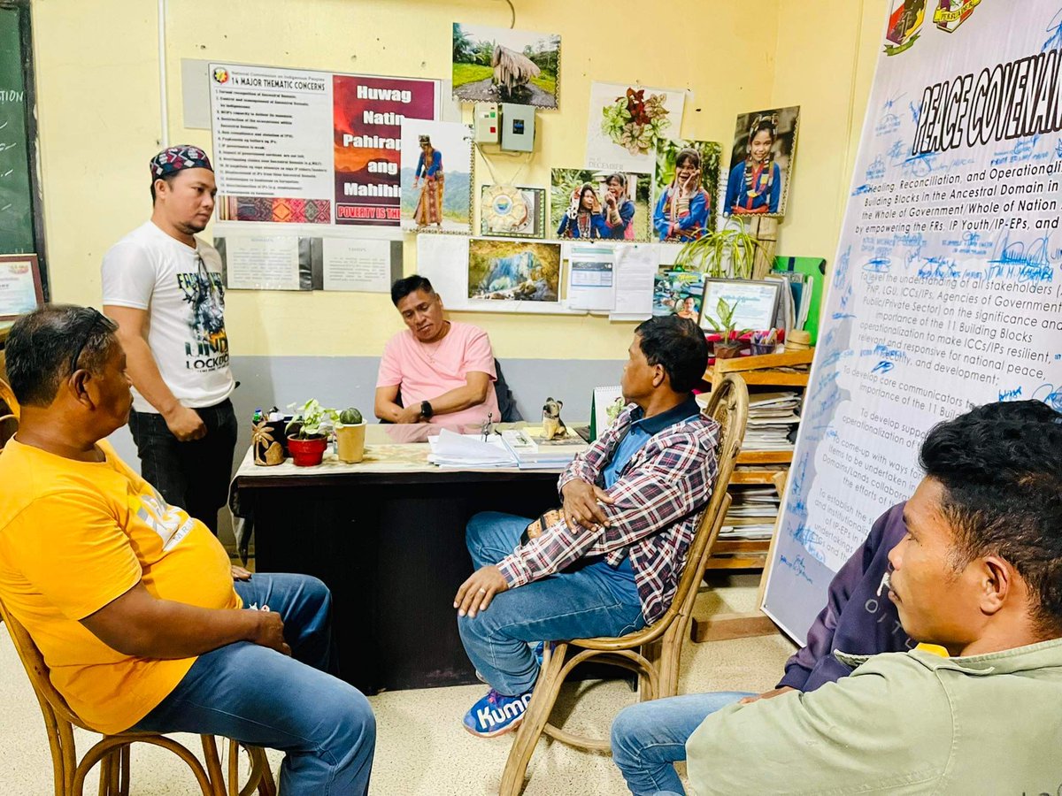 ncipskprov's tweet photo. Update||: 12/28/2022..... 

NCIP SULTAN KUDARAT PROVINCIAL OFFICER SIR ERIC MUNDOG RAZ entertained Brgy IPS clients from Poloy-Poloy,  Municipality of Lebak re: service's issues on their Barangay IPMR.. https://t.co/l8wjIqtaXT