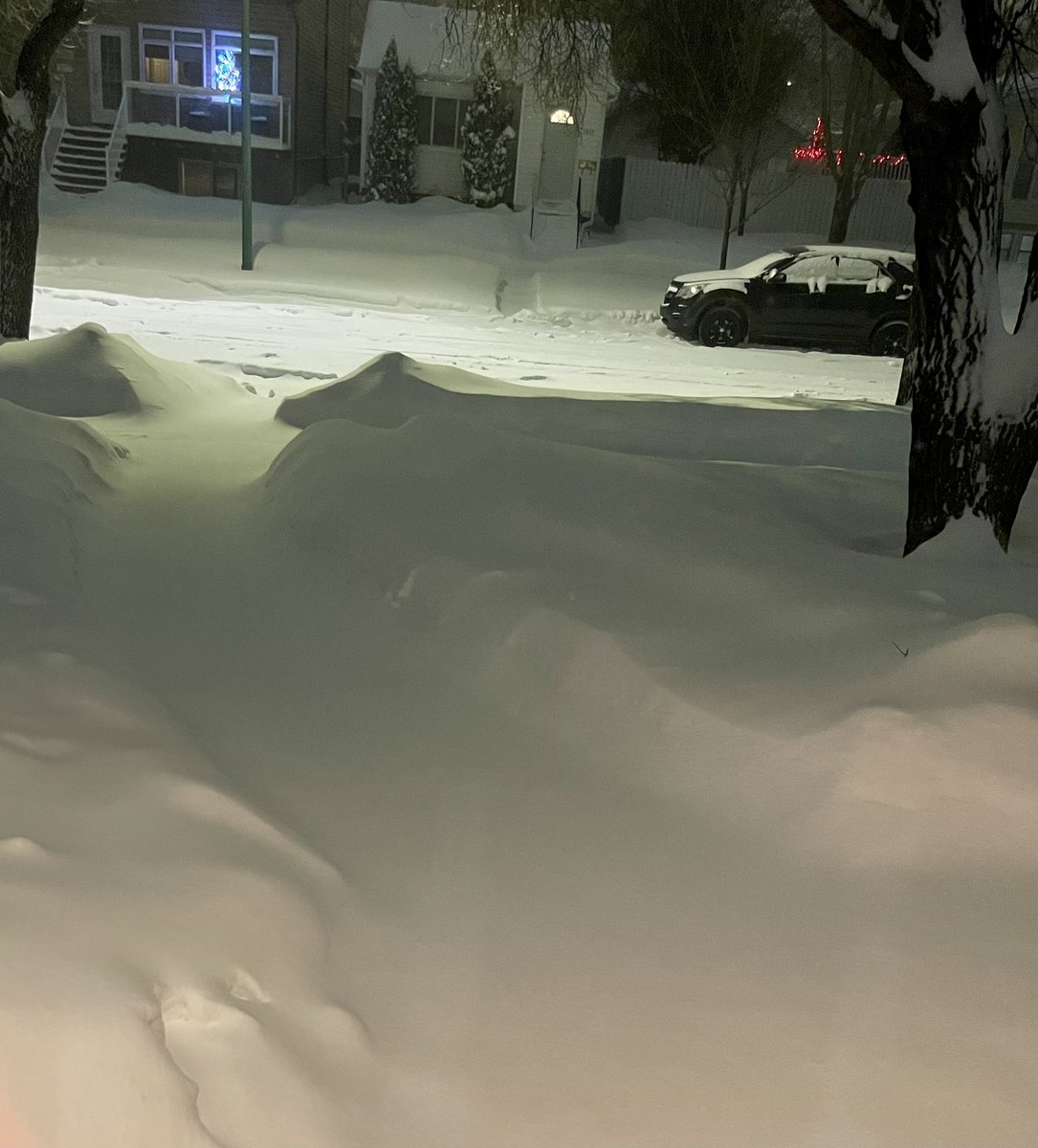 JeffRogstadCTV's tweet image. Welcome to “Sorebackville” (just down the road from “Shovel Town”). #skstorm #stillsnowing