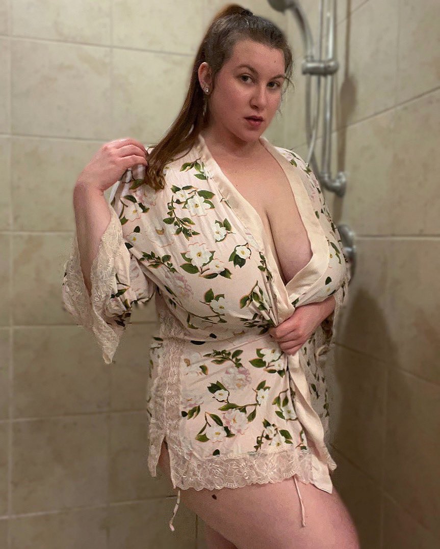 Lauren💕 on Twitter "🚿☺️ https //t.co/Sp2Kunr0gM" / Twitter