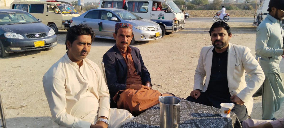 UcHayatPitafi's tweet photo. While way to Garhi Khuda Bux Bhutto on the 15th Death Anniversary of Shaheed Mohtarma Benazeer Bhutto sahiba https://t.co/TZGbTF5XEU