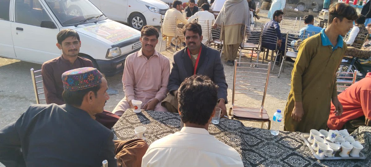 UcHayatPitafi's tweet photo. While way to Garhi Khuda Bux Bhutto on the 15th Death Anniversary of Shaheed Mohtarma Benazeer Bhutto sahiba https://t.co/TZGbTF5XEU