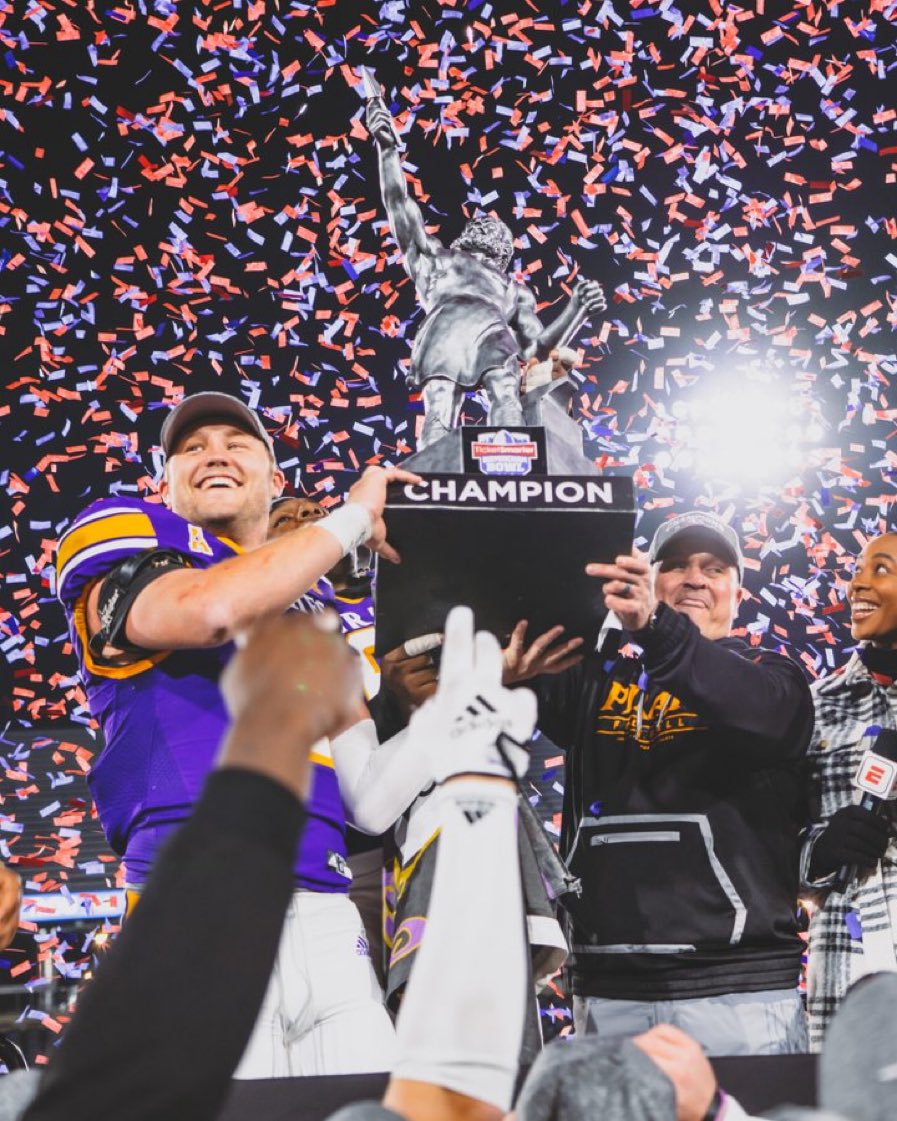 barstoolecu's tweet image. Nobody deserves it more than 12. Thank you for everything @holtahlers12 

ECU legend. 🐐