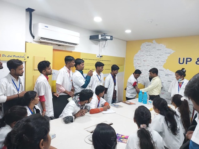 foundationlpl's tweet photo. Exposure to a Lab Environment can provide trainees with valuable learning opportunities and help to increase their understanding of scientific concepts and processes.

Trainees of LPL Academy for Laboratory Medicine visited the PSC of Dr. Lal Pathlabs at Mahanagar, Lucknow. https://t.co/rwZ87nAzHR
