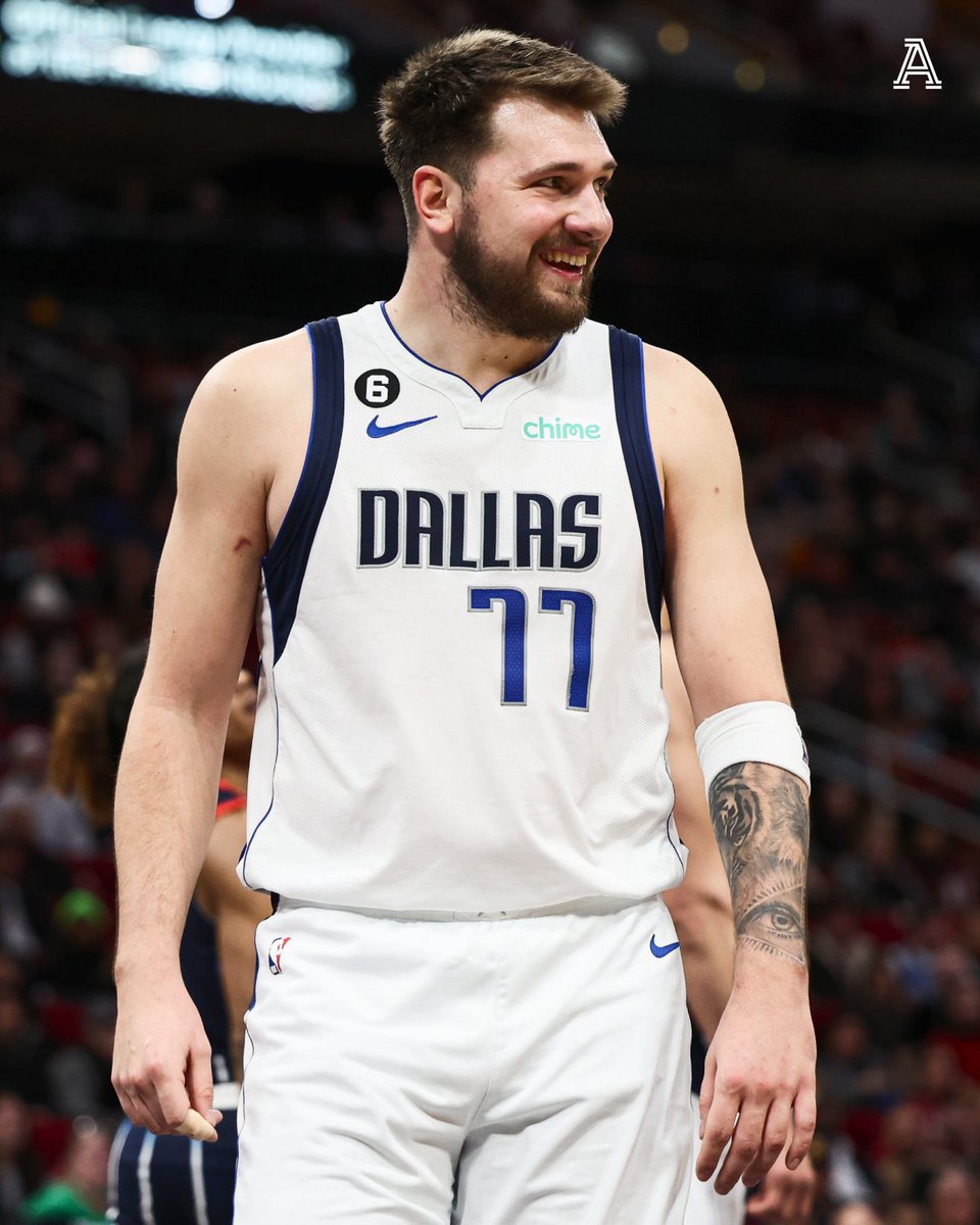 60 POINTS
21 REBOUNDS
10 ASSISTS
W

RT IF HE’S THE MVP

#MFFL