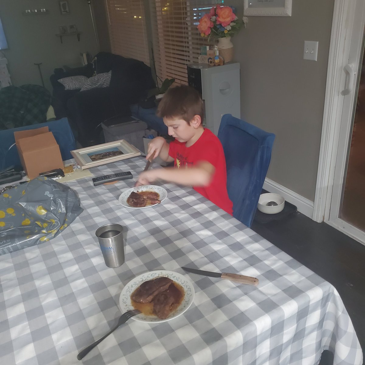 AlexMFerrell's tweet image. Lil dude wanted "Steak only" for dinner.