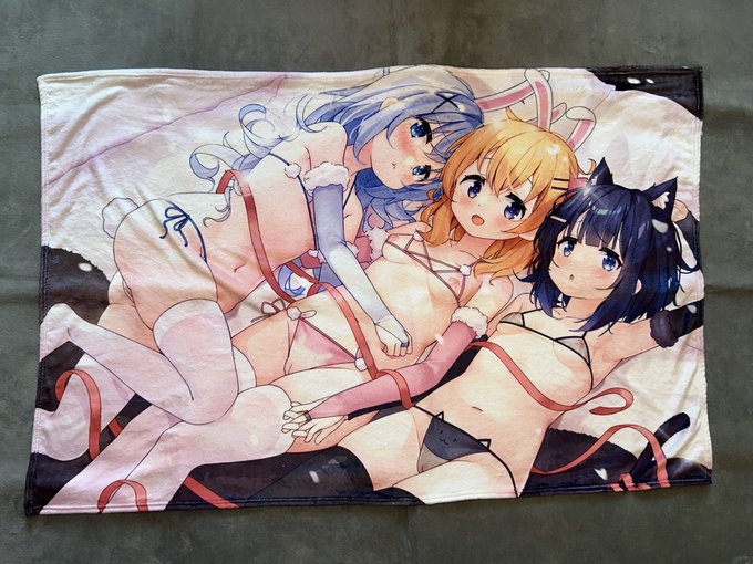 C101で頒布予定のもふもふブランケットと届きました!!
100*150cmのデッカイサイズで暖かくて、寝る時体にかけて三人とあれこれしちゃいましょう～ 