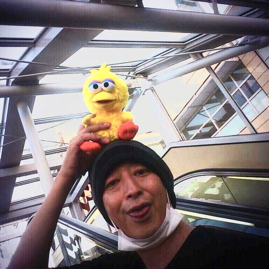 pandamarket's tweet photo. 今日12月28日はピーちゃんこと龍巻のPIEの命日。もう9年も経つのか。相変わらず毎日ピーちゃんを感じているしいつも対話しているよ。ピーちゃんの作った曲たちは時が経つにつれその作曲センスの凄さにいつも脱帽させられてます。敵わないよ。でも毎日歌っているよ。続 https://t.co/N7NLAxfDsp