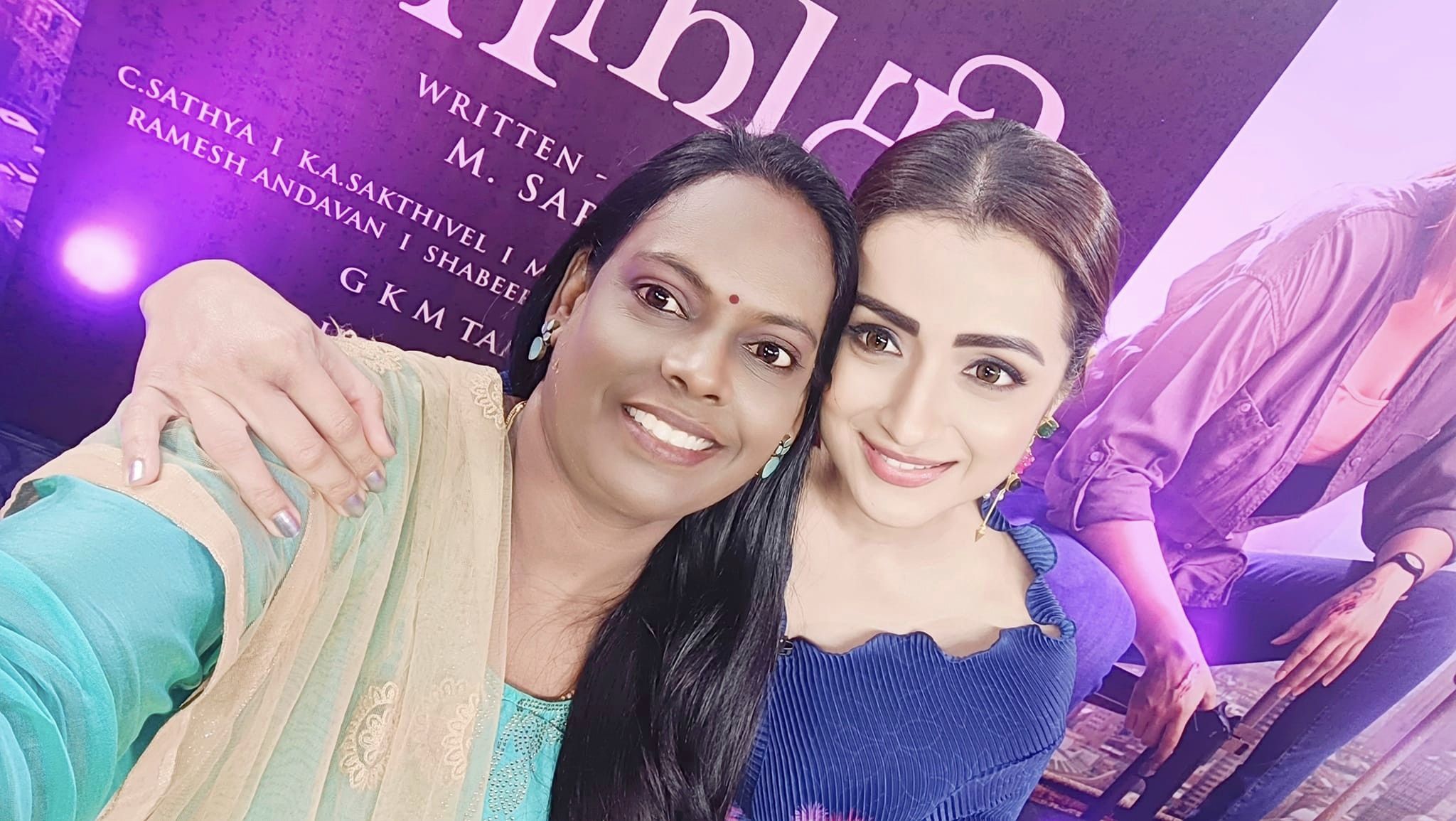 FlCak-8acAAPU0h?format=jpg&name=large