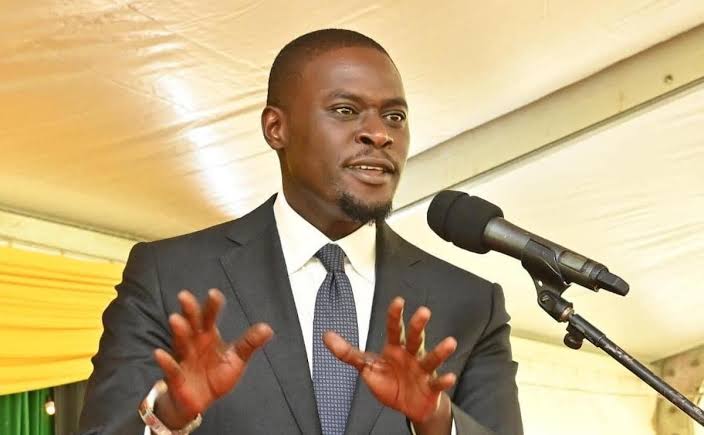 BrianMPeter's tweet photo. This Man Sakaja is great, he will eventually change Nairobi to be the greatest City in the world. He's a good friend of Deputy President Rigathi Gachagua.

Give him 100 quick retweets ❤️ https://t.co/1k7Lv5hafw