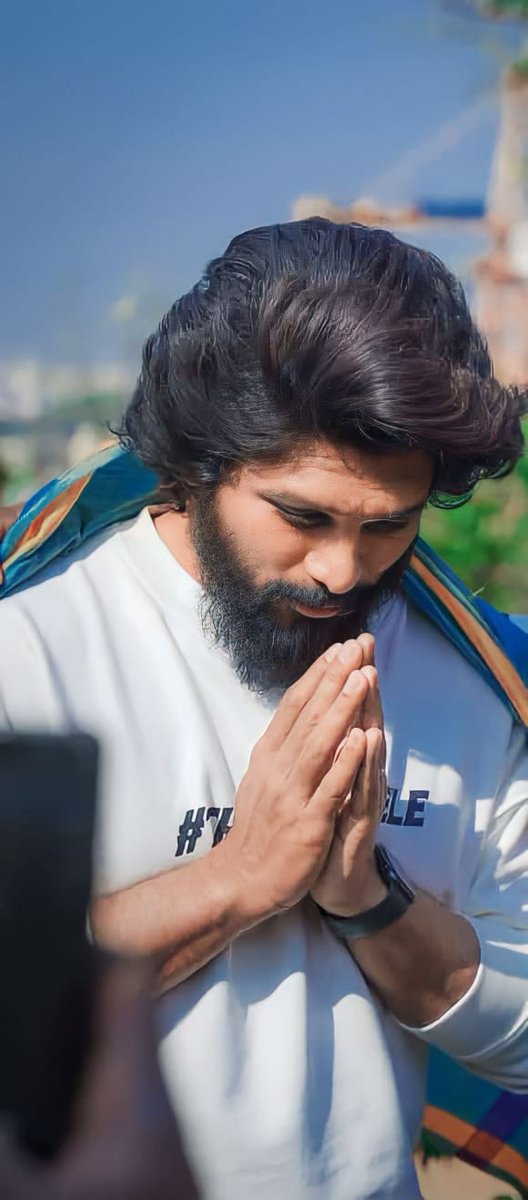 BuNNyKaNHaiYa's tweet photo. Bunny Anna 🤍✨ @alluarjun
#6YearsOfAKAAFA #AlluArjun #PushpaTheRule #PushpaTheRise #Pushpa #RashmikaMandanna https://t.co/5uVzjC1p6Q
