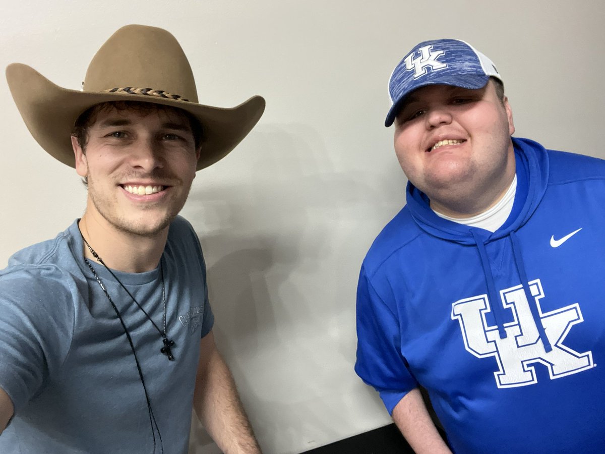 StChris1989's tweet photo. @RandallKingBand March 19, 2022 at the Owensboro Sportscenter in Owensboro, Kentucky opening for Tracy Lawrence and @ClayWalker! #smalltownbs #tonk https://t.co/h996swHPpc