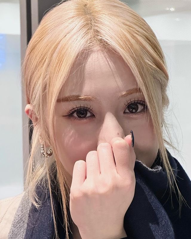 yunjinpics's tweet image. she is the cutest