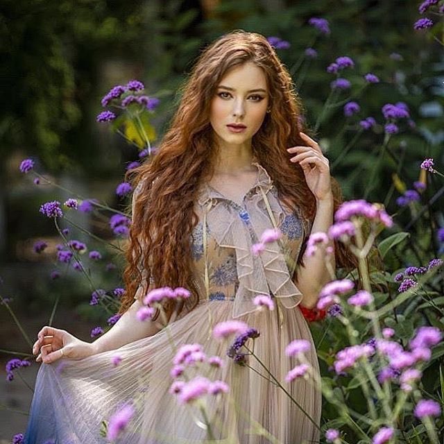 𝗕𝗨𝗦𝗤𝗨𝗘𝗗𝗔: 𝐏𝐄𝐑𝐒𝐄𝐅𝐎𝐍𝐄.

❏ 𝐄𝐒𝐏𝐎𝐒𝐀 𝐃𝐄 𝐇𝐀𝐃𝐄𝐒, 𝐑𝐄𝐈𝐍𝐀 𝐃𝐄𝐋 𝐈𝐍𝐅𝐑𝐀𝐌𝐔𝐍𝐃𝐎.
❏ 𝐀𝐋𝐄𝐊𝐒𝐀𝐍𝐃𝐑𝐀 𝐆𝐈𝐑𝐒𝐊𝐀𝐘𝐀.

─  ⤹ 𝚁𝙴𝚃𝚆𝙴𝙴𝚃.