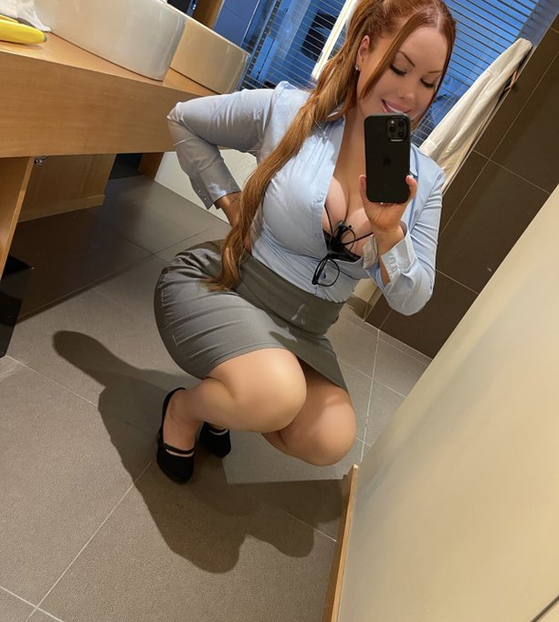 👩&zwj;💼👩&zwj;💼  https://t.co/aRh1dEHhqd https://t.co/cNKJlMaG91