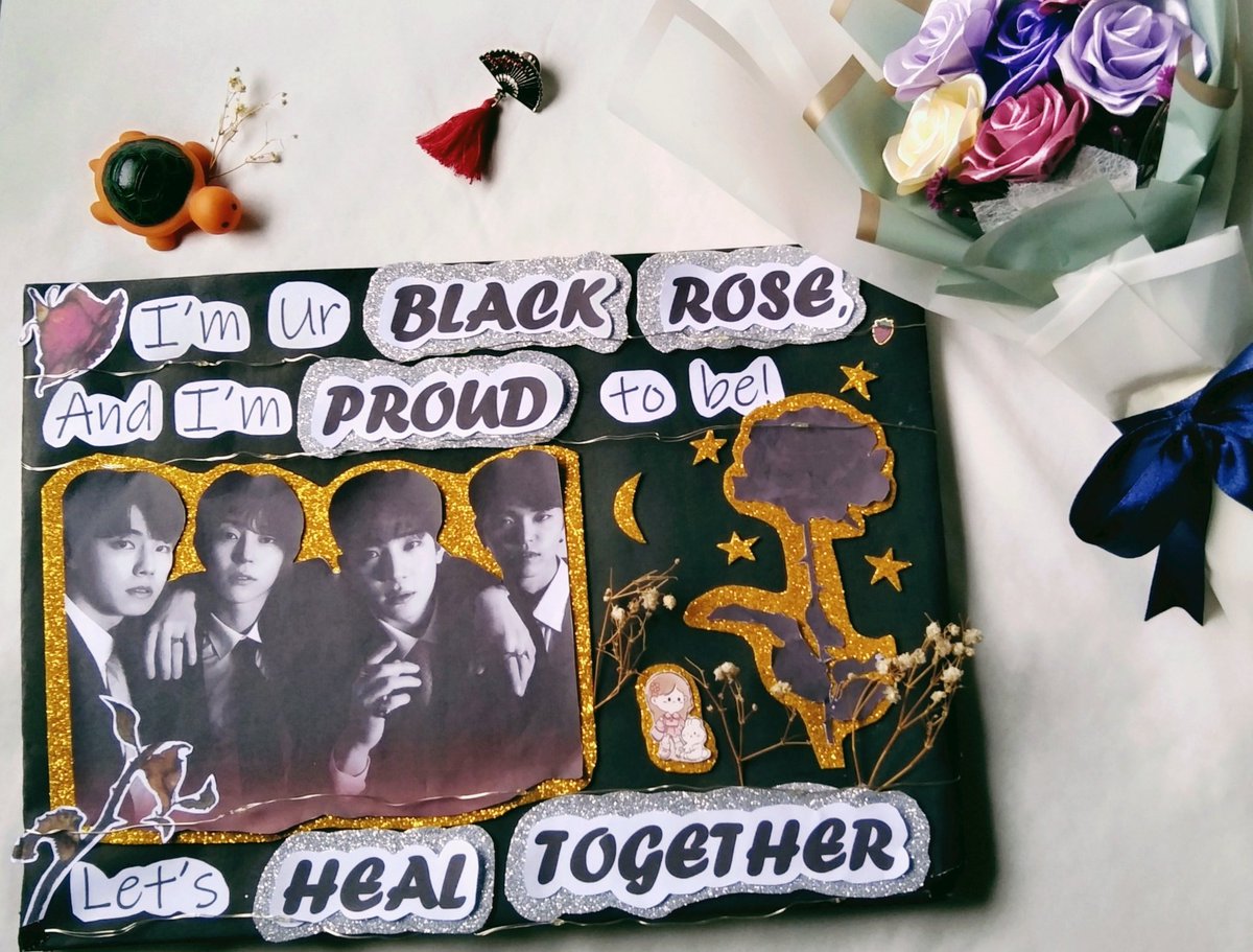 Outofina's tweet photo. @ONEDREAMINA MinDream, ajak aku yaa! Coz this hand banner made with love and so much effort & here is the philosophy:
"I'm ur BLACK ROSE, ..." -> Black Rose : protecting, endless love, forever love.
"... and i'm PROUD to be!" -> i'm proud to be Black Rose!
#OneDreamINA #HealTogetherinJakarta https://t.co/KivoMULqPA