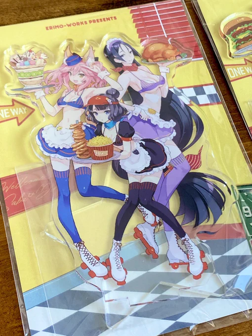 アクスタ【A】はタマモっちライコウさん北斎ちゃん!ダイナーの背景台紙もついているのだそのまま飾っても良いですね 