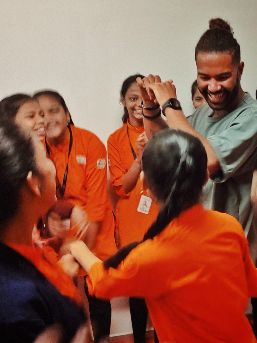 djmakasi's tweet image. Great class with the future of #Kolkata yesterday #ektara @tomorrowland