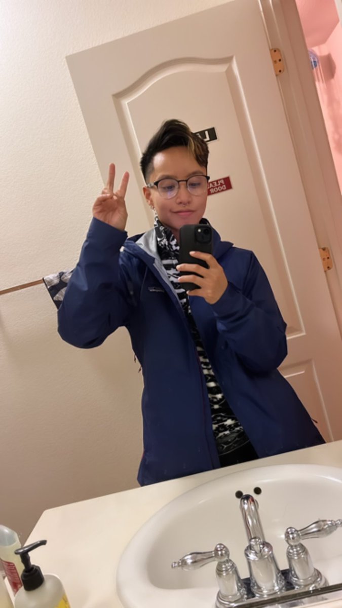 lilnicool's tweet photo. Me, different angles, a series https://t.co/vSbBTao9z1