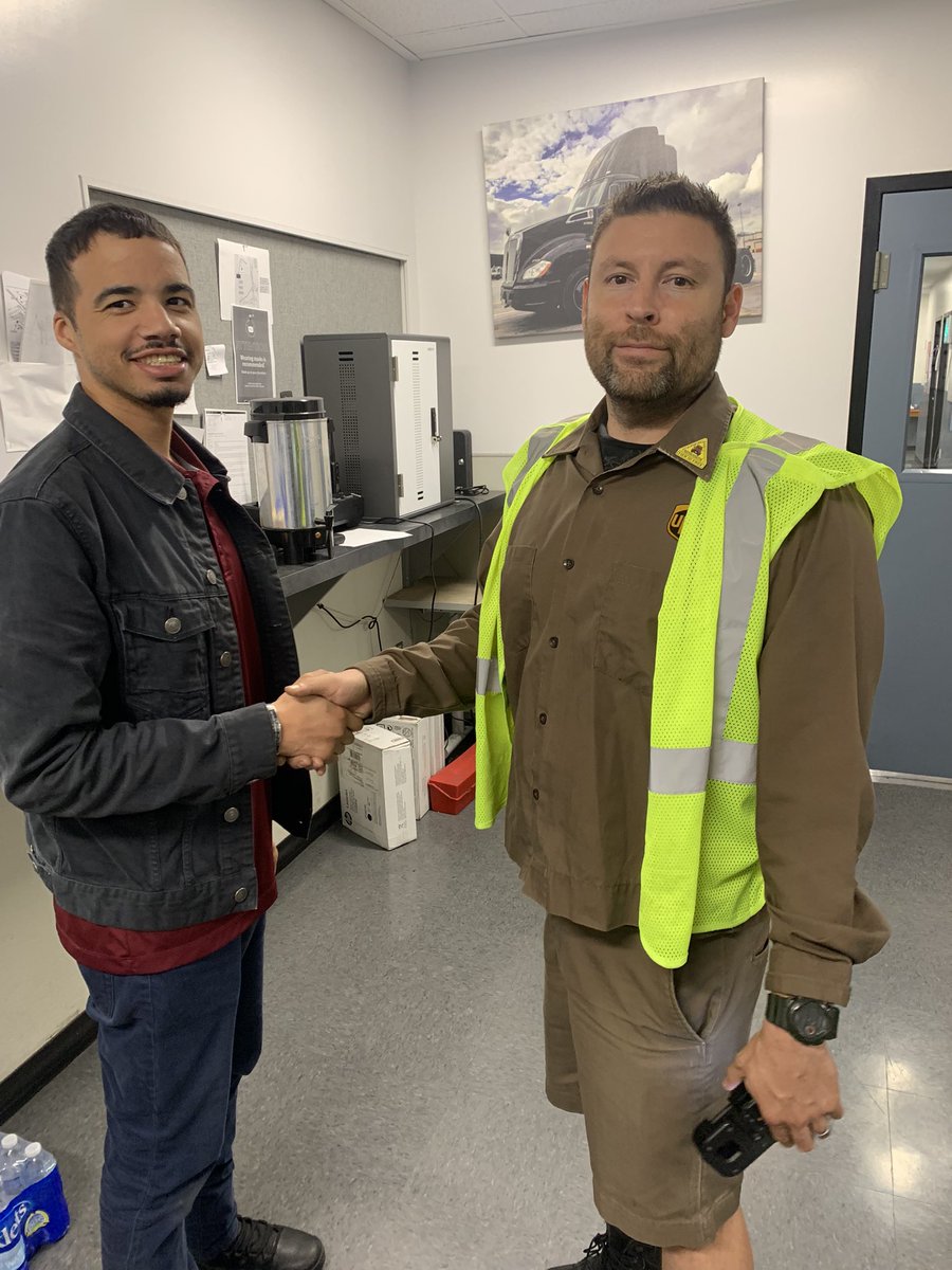 BellFeederSoCal's tweet photo. Congratulations to Pierre Acosta being pinned with #tier3free safe driving. “Tier3 awareness saves lives” @divine2wincom @LouRivieccio #ArtMartinez #AshleyRodriguez @SfecaFeederSfty @GardenaFeeder @UPSCERCAsafety #bellnightsafety https://t.co/17UWi7eTsV
