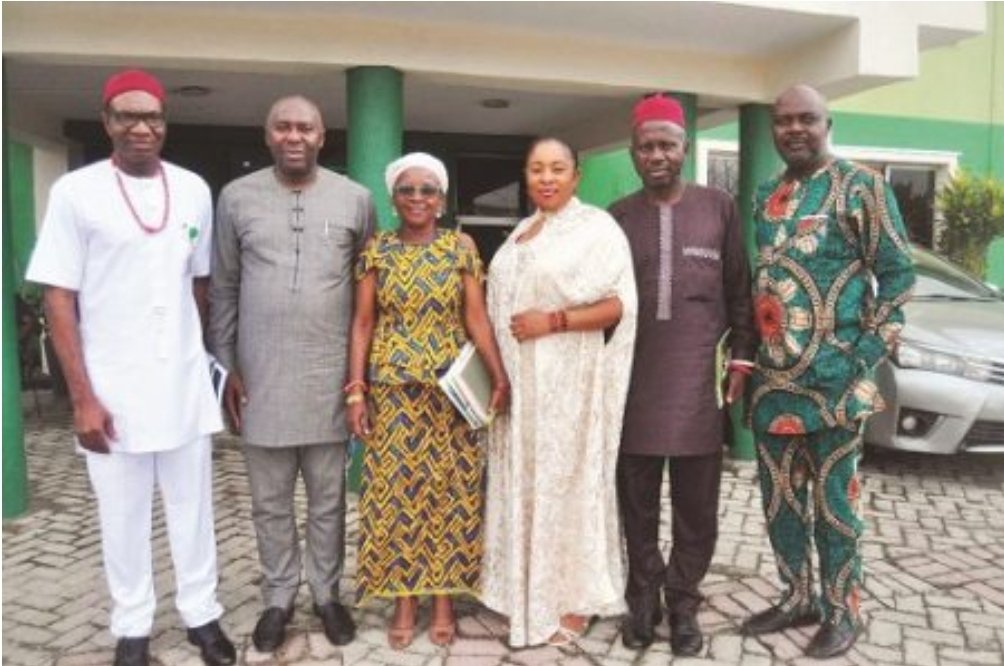 POSERWORLDWIDE's tweet photo. GOVERNORS OF THE SOUTH EAST REGION NOT REPRESENTATIVES OF IGBO INTERESTS

It is not enough to sit as an Executive Governor while governance falters and the people suffe, yet that is what has become of political leadership in Igboland under the watch of Governors past and present. https://t.co/0TvnoTuXCr