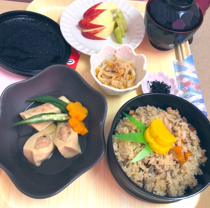 超美味くて最高だったけど、量が多くて食べきるのに2時間かかってた笑

#産婦人科ご飯の写真撮ってた人見せて 