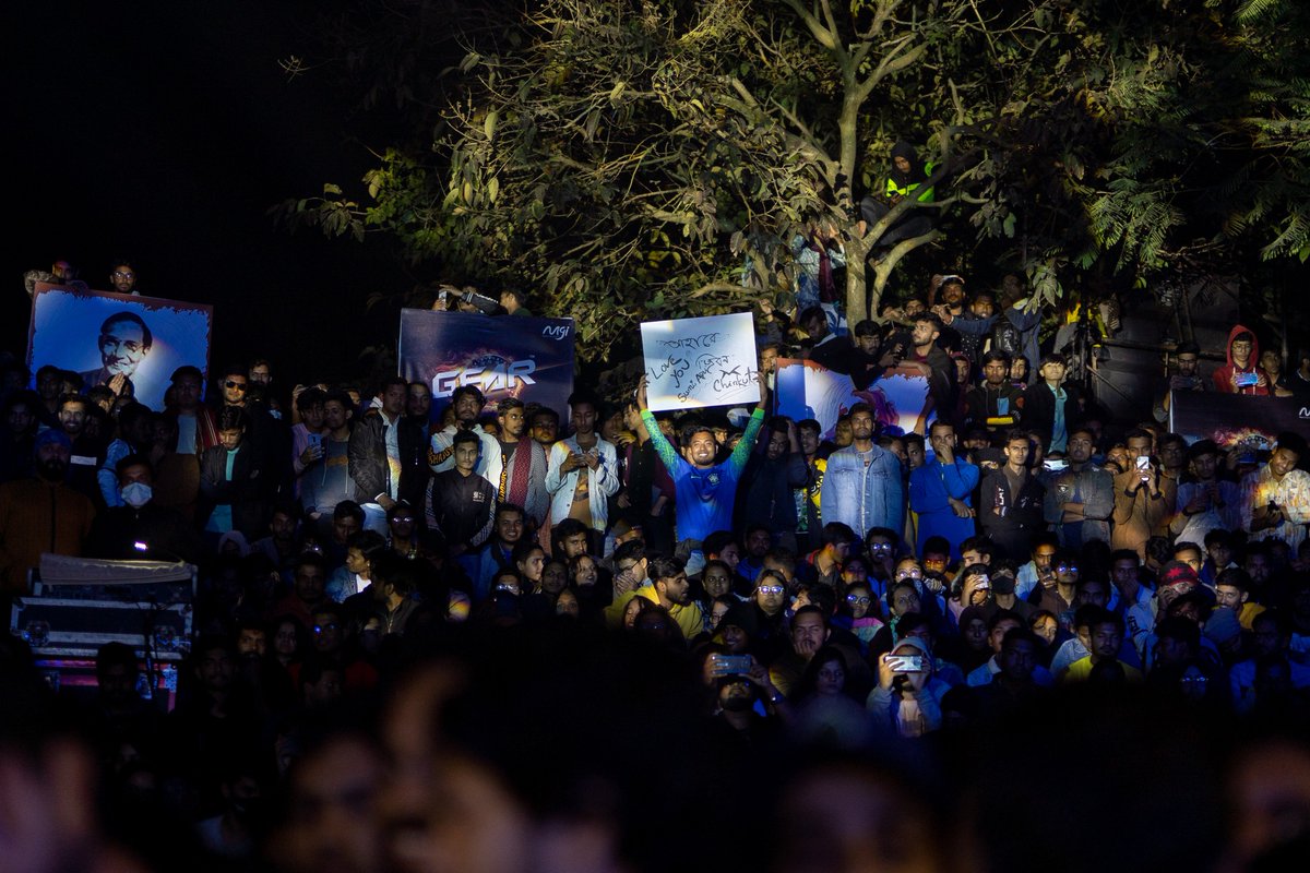 NodiRocks's tweet photo. Thousands of young soul at Jahangirnagar University rocking together, with love for music and river. What an amazing crowd it was!
Thank you audience, Thank you JU for all the support and a magnificent night! Nodi Rocks! \m/ https://t.co/EZLXf6LRn0