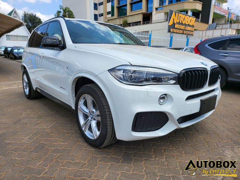 Autoboxmotor's tweet photo. We are open!
Check out this,
Bmw X5 2014 model,
3000cc available in stock for sale. 
Visit us today along Ngong Road Next Marsabit plaza or Call us on 0713155155/0713144144/0710786786 https://t.co/wQOzvJZnHS