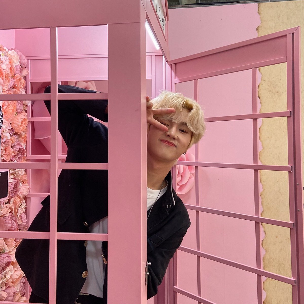 xh_bbl's tweet photo. 221228 🦖🐱🫧

changed profile photo and status:

dyeongppyong https://t.co/tkzMYO4cJS