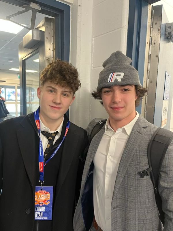 Shaw_Athletics's tweet photo. Shout out to #14 Jon. M from @rha_kelowna for lending his gear to our Conor. R. Unfortunately Conor’s gear did not  arrive to Calgary with the team yesterday. Without hesitation Jon. M offered his full set of gear to Conor to use in his game this morning. https://t.co/w0ksp78Lge