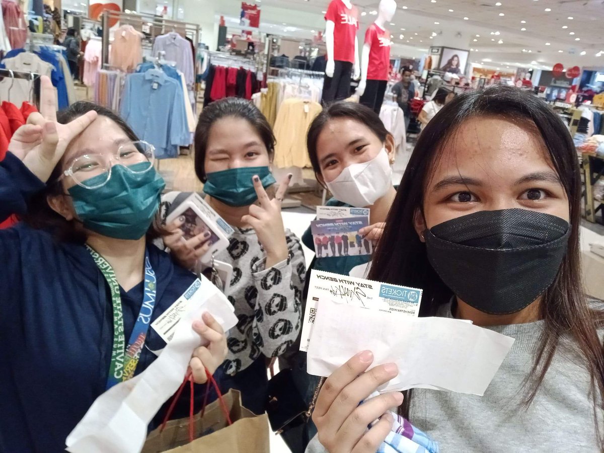 Jana_jb08052's tweet photo. SHETT SECURED TICKET πβ€οΈβ€οΈ
Sulit pag gising ng maagaβ€οΈ
thank you po sa nag organize Ng pilaπ₯Ί and sa mga nakasama namin kanina β€οΈ kawayan nalang sa Jan 20β€οΈβ€οΈ
#BENCHxSTRAYKIDS #BenchFanmeet #StrayKids https://t.co/nGsoPzjWsU