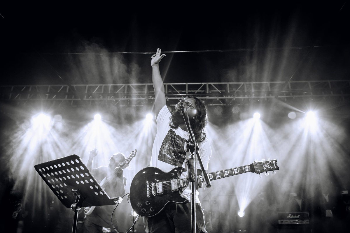 NodiRocks's tweet photo. Bangla Five rocked Jahangirnagar University at Nodi Rocks Concert JU. 
Photos by Rimjhim Rashid https://t.co/pswhzlhbgJ