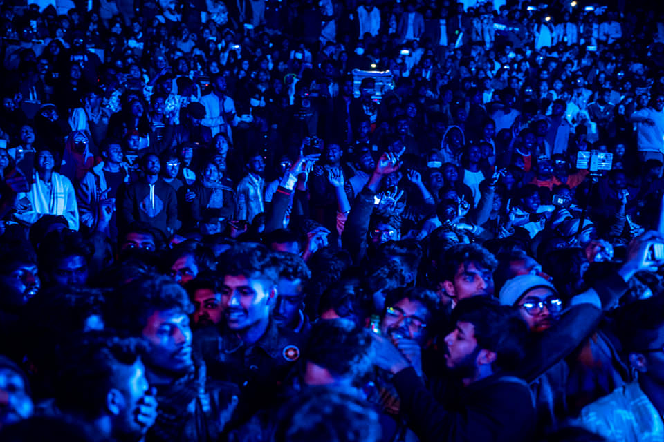 NodiRocks's tweet photo. Bangla Five rocked Jahangirnagar University at Nodi Rocks Concert JU. 
Photos by Rimjhim Rashid https://t.co/8aBZhGKPwZ