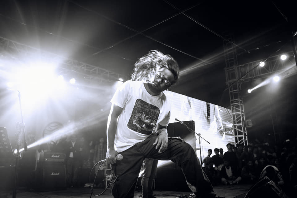 NodiRocks's tweet photo. Bangla Five rocked Jahangirnagar University at Nodi Rocks Concert JU. 
Photos by Rimjhim Rashid https://t.co/8aBZhGKPwZ
