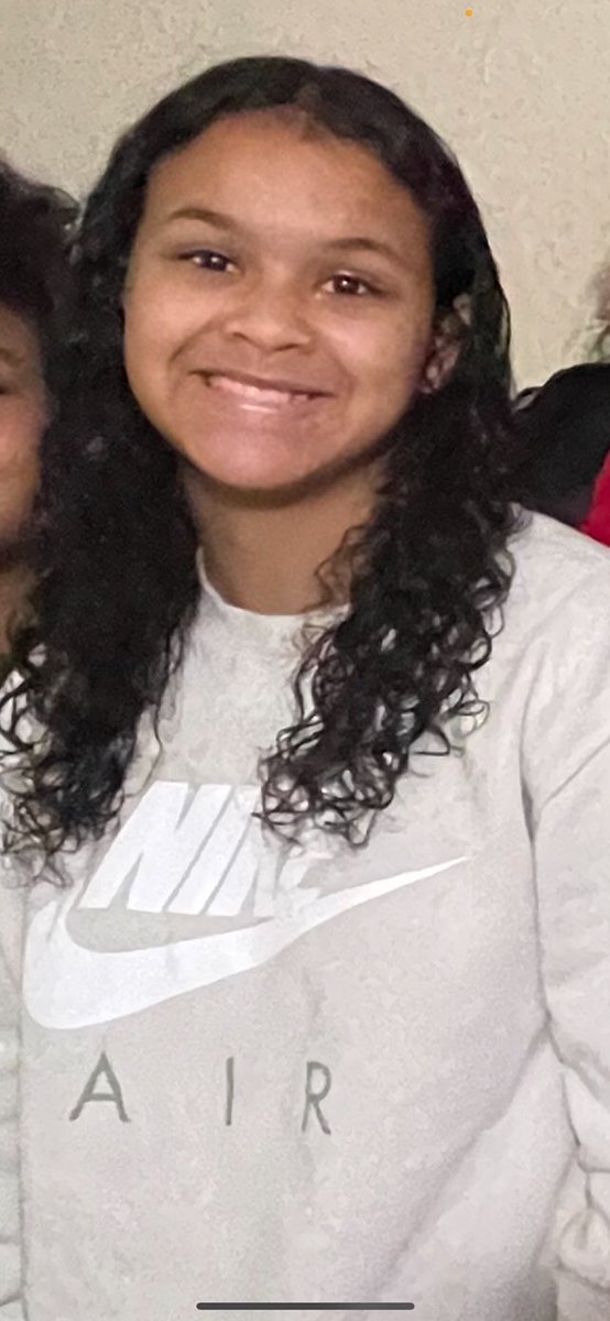 SacPolice's tweet photo. 🚨 Missing Person: We are seeking the community’s help in locating an at-risk missing person who was last seen on the 10 block of Oracle Court in south Sacramento. 13-year-old Jayda Brown suffers from a medical condition and has been missing since  1:30 pm today. https://t.co/4U1ipFNaLZ