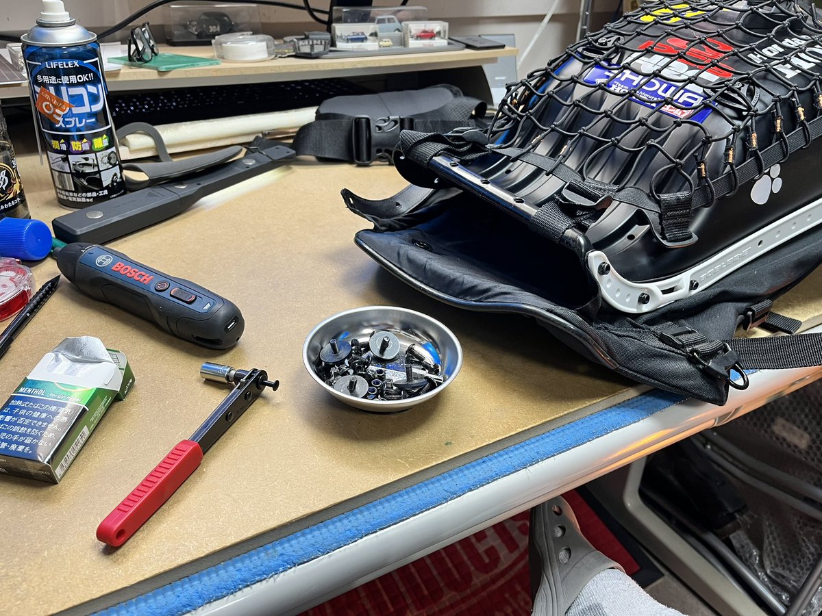 8o2zxy52u4ecDVX's tweet photo. ボブルビー換装中

ネジだらけ、、、

#point65
#BOBLBEE
#CB125R https://t.co/yFeikuWu6q