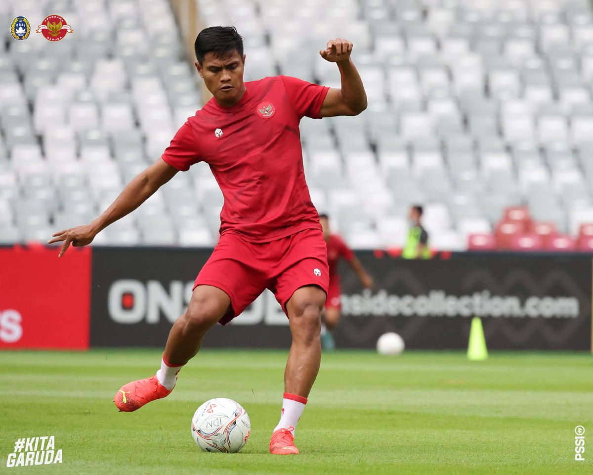 PSSI's tweet image. Timnas Indonesia jalani Official Training pada Rabu (28/12) di Stadion Utama Gelora Bung Karno sebagai persiapan laga kontra Thailand. 🏟️

#KitaGaruda #MeraihImpian