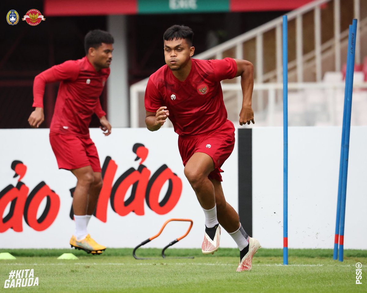 PSSI's tweet image. Timnas Indonesia jalani Official Training pada Rabu (28/12) di Stadion Utama Gelora Bung Karno sebagai persiapan laga kontra Thailand. 🏟️

#KitaGaruda #MeraihImpian