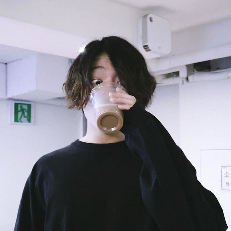 ursoleyaa's tweet photo. kooromi of the day 💗☕ https://t.co/YK6rynYGbL
