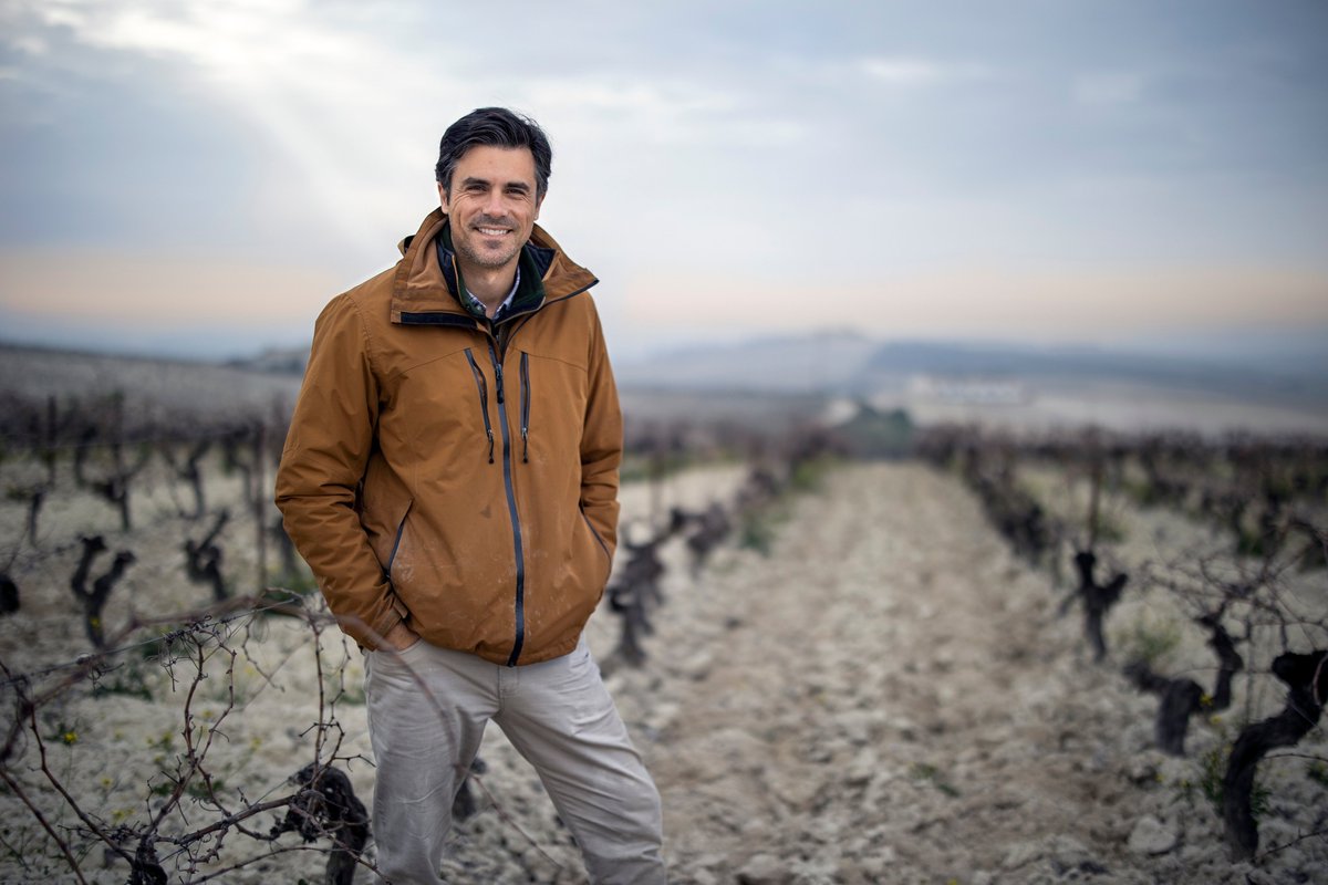 bodeboca's tweet photo. #MagazineVignerons
@willyperezv es el protagonista de nuestra última entrevista.
Charlamos con él para conocer su trayectoria y su visión del Marco de Jerez, de los vinos de pasto, del terruño o de esa albariza que enamora a propios y extraños.
🔗 https://t.co/i4t4nqo4BZ https://t.co/150cgnm1NG