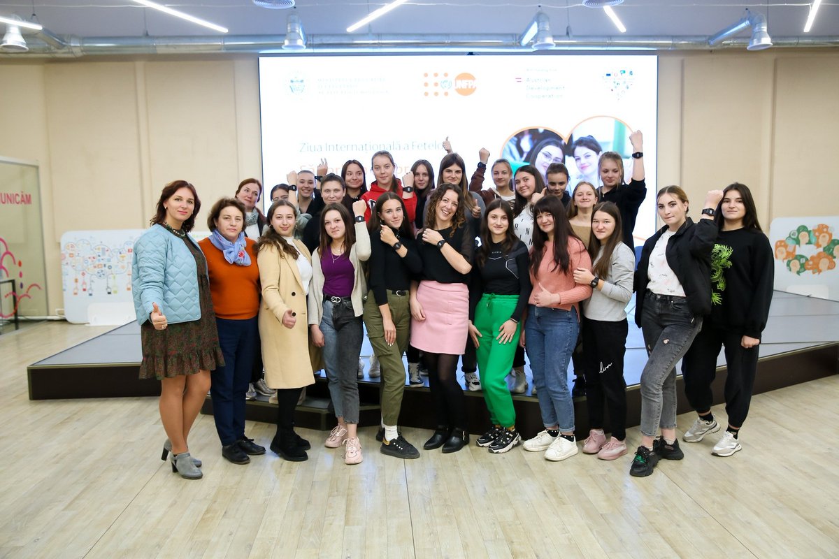 UNFPALondon's tweet photo. Celebrating a year of delivering sexual and reproductive health and rights #SRHR with some wonderful partners including @immiwatches supporting menstrual health education in #BurkinaFaso 🇧🇫 and #Moldova 🇲🇩

@UNFPAMoldova @UNFPABF @secottee @MattJacksonUK https://t.co/7Tql11PQpN