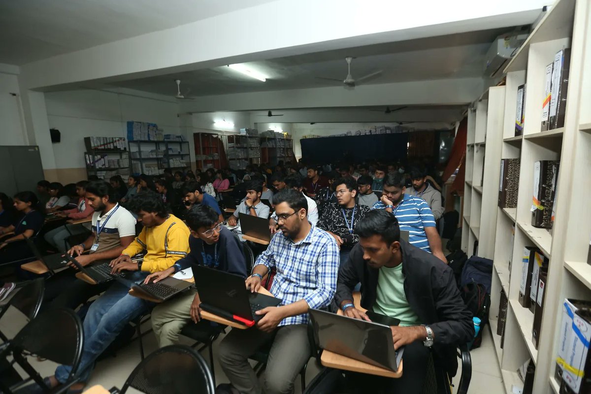 vvceofficial's tweet photo. Android Campus Fest 2022, hosted by Google Android Educators in association with Department of CSE, VVCE.
#vvce #VidyavardhakaCollegeOfEngineering #vvceoffical #androidcampusfest2022 #dsc #googleindia #GoogleAndroidEducators https://t.co/R2srlbR50O