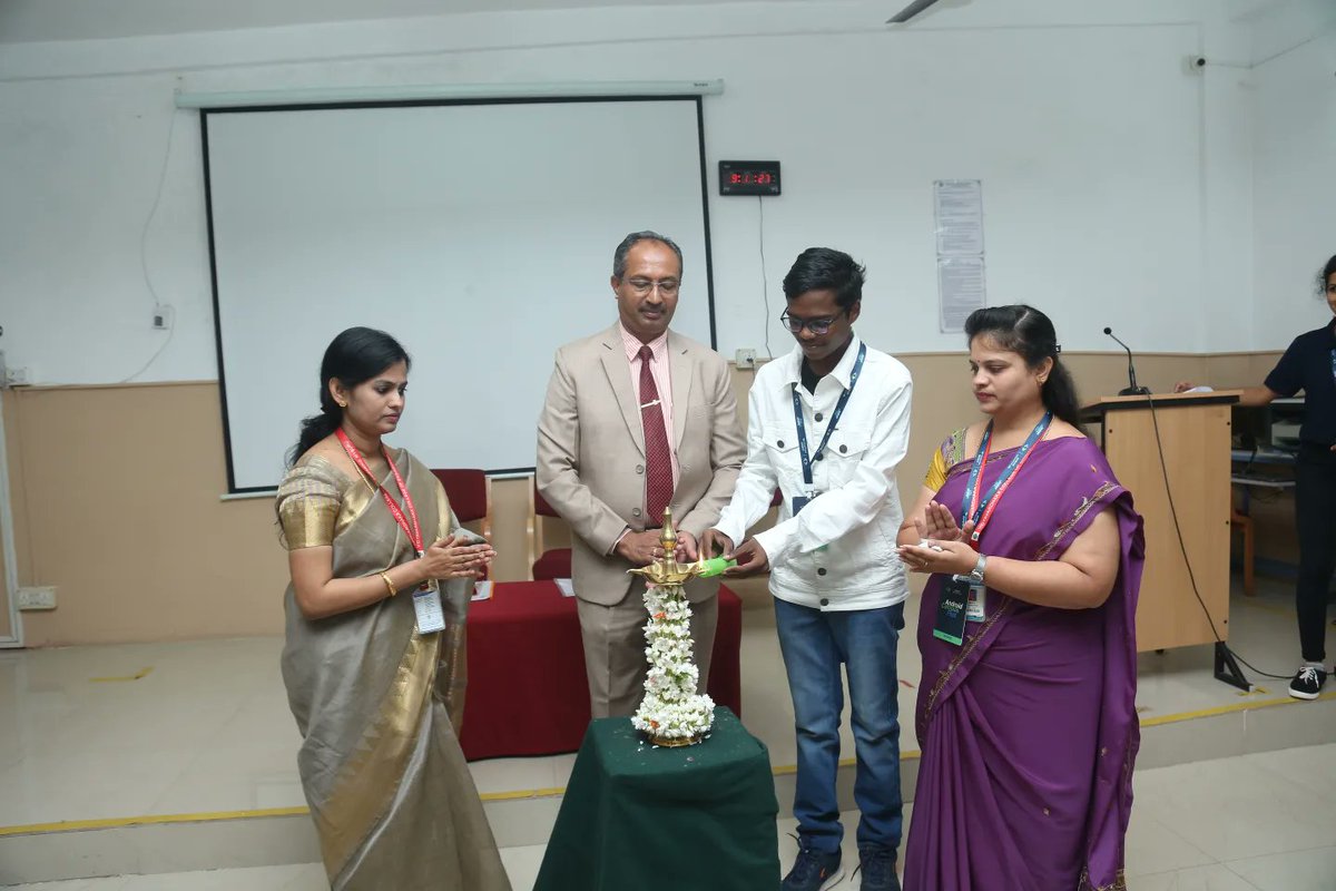 vvceofficial's tweet photo. Android Campus Fest 2022, hosted by Google Android Educators in association with Department of CSE, VVCE.
#vvce #VidyavardhakaCollegeOfEngineering #vvceoffical #androidcampusfest2022 #dsc #googleindia #GoogleAndroidEducators https://t.co/R2srlbR50O