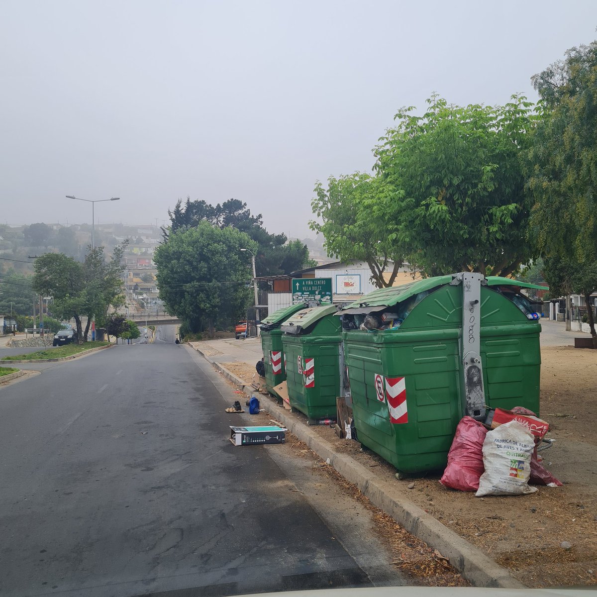 jartegam's tweet photo. @vinadelmar Buenos días, una consulta, están en paro??, ya van varios días que no retiran la basura de Canal Beagle https://t.co/0kOgZ5QwXs