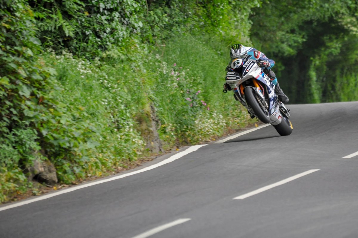 db64_david's tweet image. Michael Dunlop #TT2019 #wheeliewednesday #IOMTT #SuperbikeTT