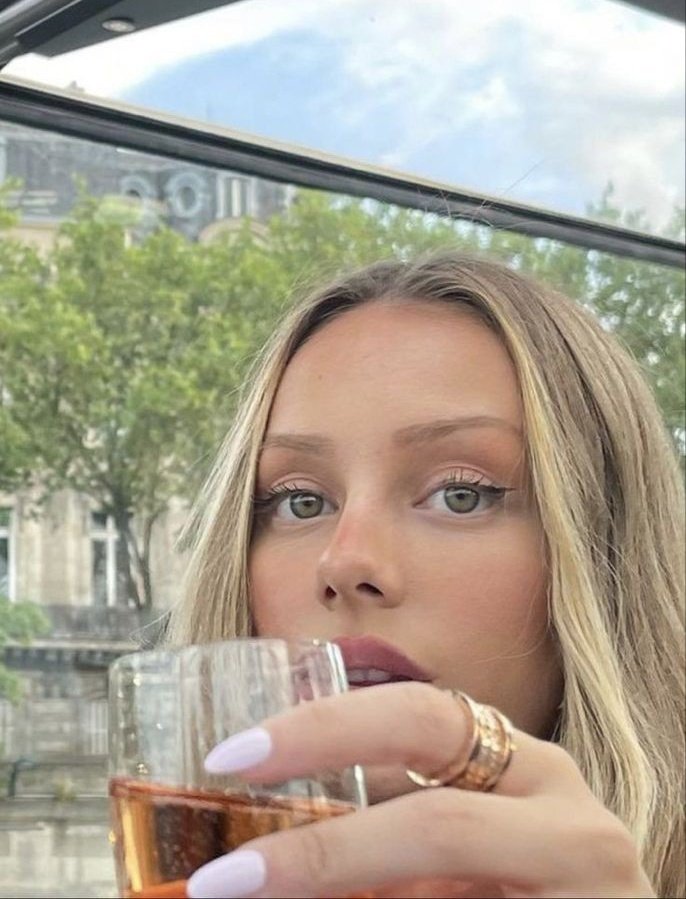 maya tweet media