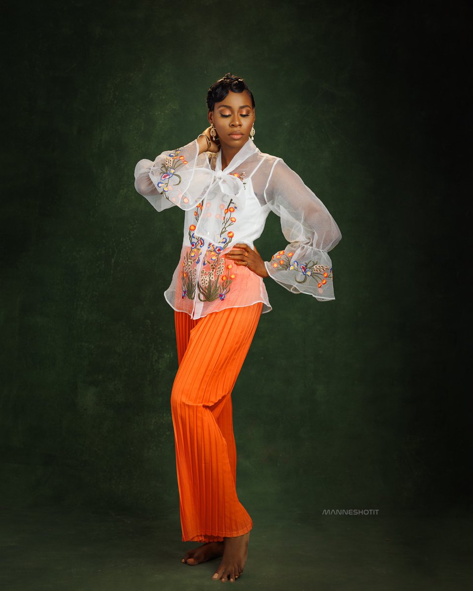eno_adesuwa's tweet photo. HAPPY BIRTHDAY TO ME!! (Well it was yesterday 😄) but it’s birthday week, so it still counts.

Thank you ABBA for a new year! My praise indeed will never be enough!
All I have to give is my life &amp; my thanks. 

HAPPY BIRTHDAY ENO ADESUWA @capturedbysuwa 
📸: @thisismanne 🔥🔥 https://t.co/U5velJnDBX