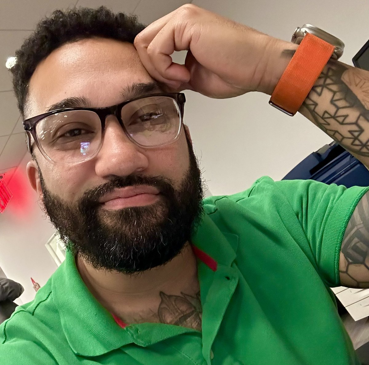 djdoobie's tweet image. Good morning fine people… I’m just up early getting that bag 💰💰#work #workflo #selfie #tattoos #tattoo #beard #beardedmen #nyc #happyholidays #christmas2022 #happynewyear #newyork