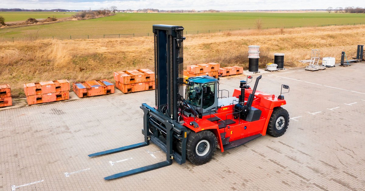 plantnequipment's tweet photo. Kalmar secures order for Terminal Tractors and Forklift Trucks in Mozambique.
Read more: https://t.co/Qq2x2BJwBz
@Kalmarglobal
@Cargotec
#forklifts #forklifttrucks #terminaltractor #Kalmar #Cargotec #Mozambique #Africanews #MaputoPort #MPDC #plantandequipment https://t.co/H8O0Ab7YLS