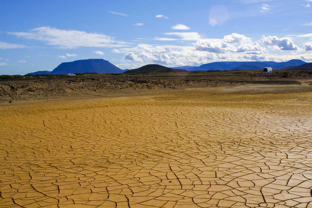 MicheleCrosta's tweet photo. Dry desert in central #iceland
#icelandtravel #icelandtour #islanda #vatnajokull #desert #deserto #lava #lavafield #traveltheworld #dry #arido #travelpics #water #acqua #wilderness #wildlifeonearth #landscape #nature #everydaylife #natura #photography #montagne #mountains https://t.co/BJnLArL70T