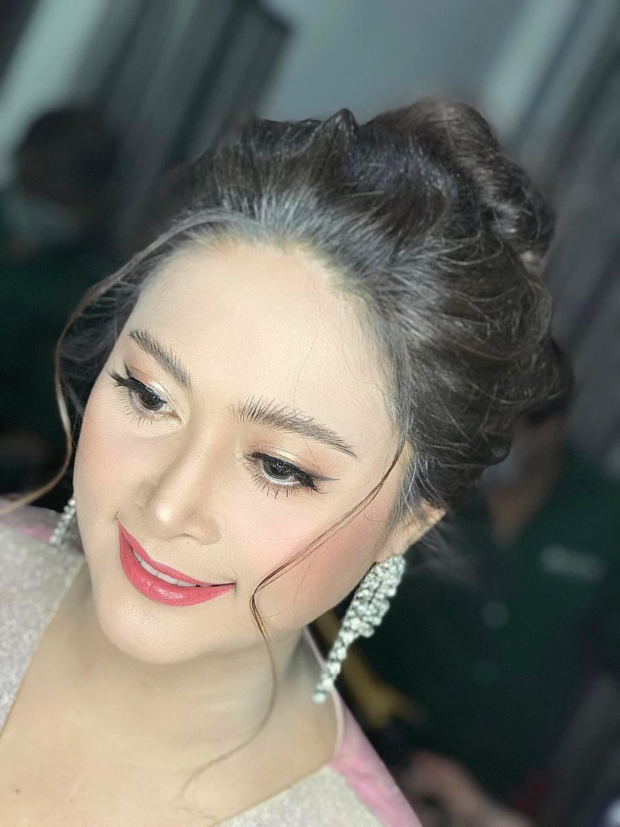 ebanusara's tweet photo. สวยไม่สร่าง สว่างไม่สวย  อิอิ 😜 https://t.co/Ow5lyNQimy